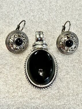 Black & Silver Dangle Earrings & Necklace